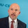 „Züge einer Inszenierung“: CSU-Landesgruppenchef Hoffmann attackiert Pro Asyl