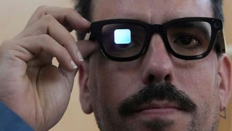 Avec l’IA, la course pour imaginer un appareil aussi indispensable que le smartphone