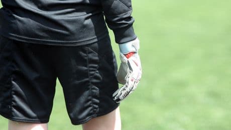 Foot : «On lui demande d’aller péter les plombs ailleurs», un gardien de but suspendu 30 ans, après avoir agressé un arbitre
