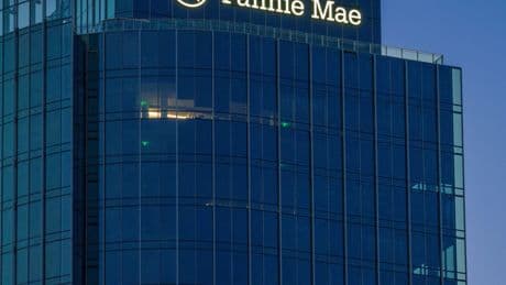 Trump Seeks to Sell Fannie Mae and Freddie Mac Shares to Public Investors