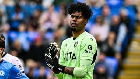 Stockport star Corey Addai ready to upset Leyton Orient locals as he heads home for League One play-off first leg