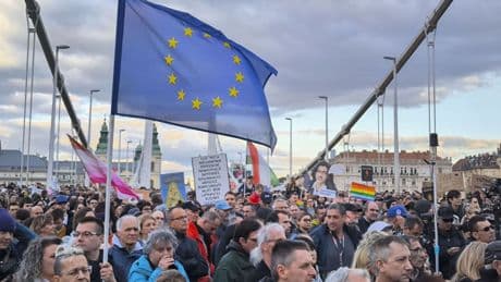 La abogada general de la UE cerca la ley anti-LGTBI de "protección de menores" de Orbán