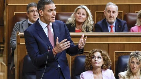 Una conjura para cada escándalo