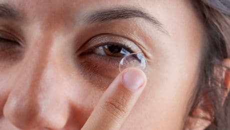 Forscher tüfteln an Superhelden-Kontaktlinse - Mit geschlossenen Augen sehen!