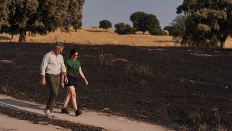 Ayuso pedirá la declaración de zona gravemente afectada por el fuego de Tres Cantos