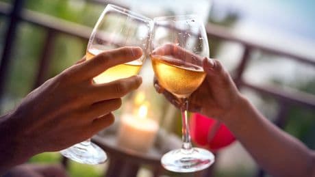 Gut und relativ günstig - Diese Weine holen das Urlaubsgefühl ins Glas