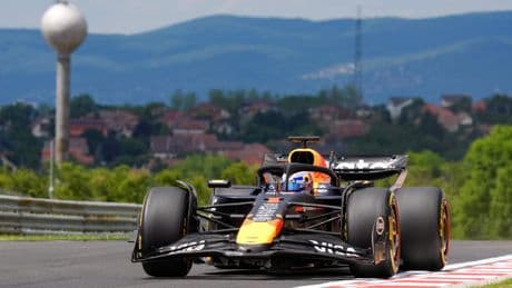 Max Verstappen nog op grote achterstand in Hongarije, Lando Norris rijdt snelste tijd tijdens eerste training