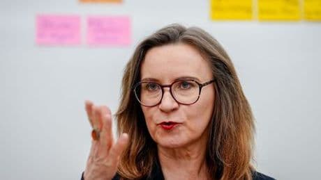 Deutsche Bahn: Gewerkschaft EVG wirft Vorständin Sigrid Nikutta Faulheit vor