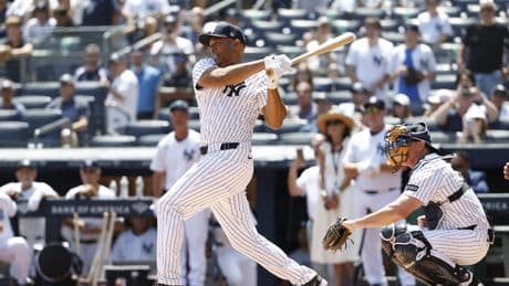 Mariano Rivera suffers leg injury during Yankees Old-Timers’ Day