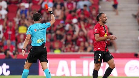 Her şey 6 dakikada gerçekleşti: Barcelona'ya karşı 9 kişi kaldılar! Vedat Muriqi şoku...