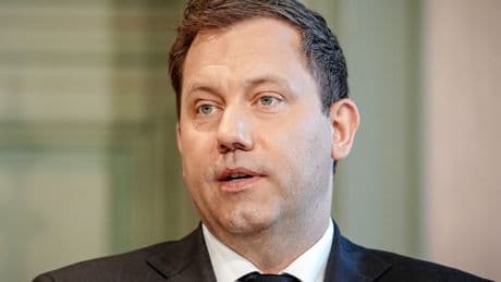 Bundespolitik: Klingbeil irritiert über Klöckner: „Habe einige Fragen“