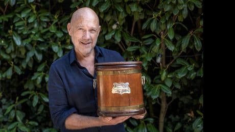 Peter-Paul (60) bemachtigde pronkstuk van de Amsterdamse hengelsportcultuur: ’Had het nooit verwacht’