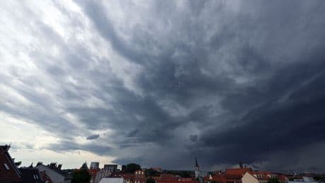 Wetter: Gewitterfront bringt Sturm und heftigen Regen