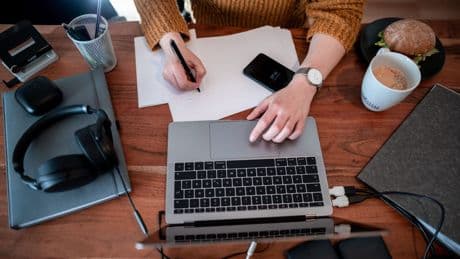 Werbungskosten: Was Arbeitnehmer in der Steuererklärung absetzen können