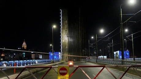 İstanbul'da Yeni Galata Köprüsü trafiğe kapatıldı