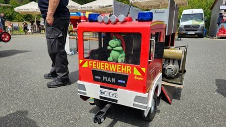 Treffen in Franken: Wie Kinderfeuerwehrautos fürs Ehrenamt begeistern sollen