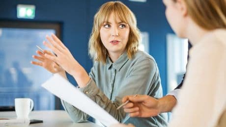 "La volonté de récompenser la performance individuelle": les DRH justifient d'augmenter les salariés au cas par cas plutôt que tout le monde d'un coup