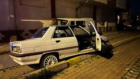 Polisin 'dur' ihtarına uymayan alkollü sürücü yakalandı