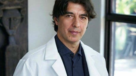 Valter Longo, biólogo y 'gurú de la longevidad': "Como te dicen que es buena, comes hasta 5 frutas al día y acabas atiborrado de azúcar"