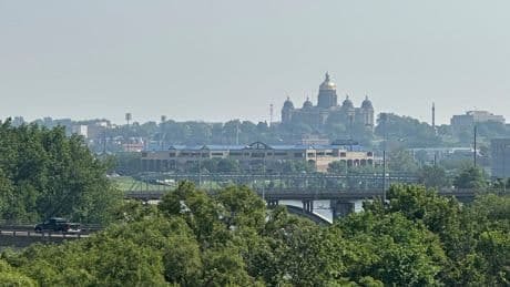Air quality worsens in eastern US as Canadian wildfire smoke hangs over Midwest
