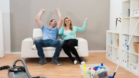 Psychologie: Komm Schatz, lass uns zusammen die Wohnung putzen