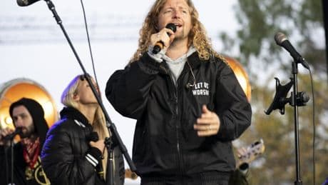 MAGA singer: Religious group denounces Montreal for fining church after concert