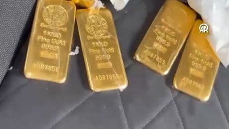 Otomobilden külçe külçe altın çıktı!