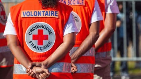«Ce serait une catastrophe» : les associations vent debout contre la piste d’une refonte des réductions d’impôts sur les dons