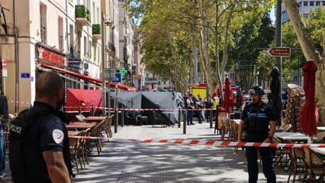 Marseille : plusieurs blessés dans une attaque au couteau, l’assaillant tué par la police