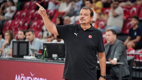 Ergin Ataman'dan FIBA'ya tepki: "Bu mantaliteyi anlamak çok zor"