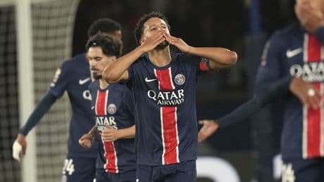 Paris Saint-Germain sezonu galibiyetle bitirdi