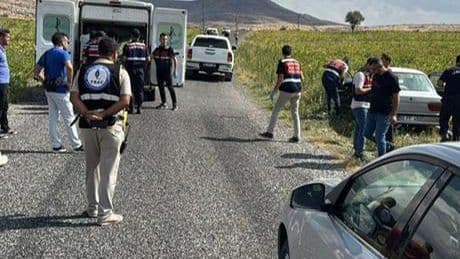 Yol ortasında kanlı pusu! Aracın önünü kesip iki kardeşi katlettiler