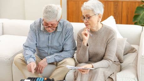 Gemeinschaftskonto im Ruhestand: So sparen Paare doppelt