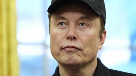Elon Musk denuncia a OpenAI y Apple por asfixiar la competencia en inteligencia artificial