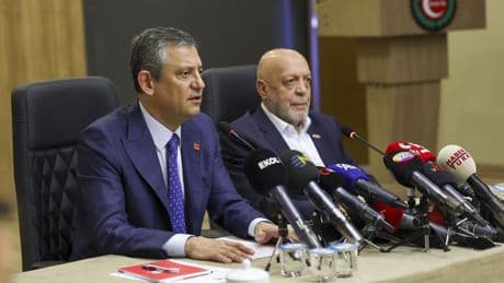Özgür Özel'den Hak-İş'e 'asgari ücret' ziyareti