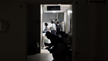 Necesidades básicas: luz y cuidados