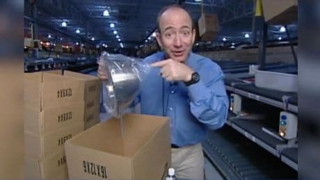 Amazon-Jubiläum: Video zeigt jungen Jeff Bezos – der noch selbst mit anpackt