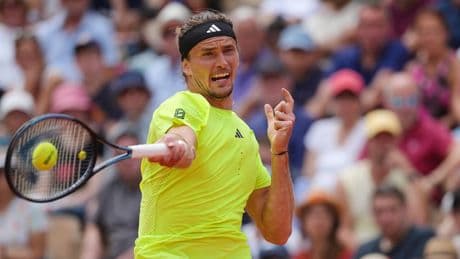 Zweitrunden-Erfolg bei French Open - Schiri-Zoff bei Zverev-Sieg
