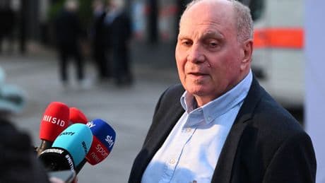Transfer-Poker um Woltemade: "Nicht alle Tassen im Schrank": Hoeneß kritisiert Matthäus