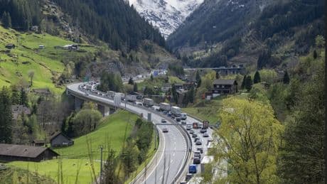 Rheintalstrecke ein zentrales Hindernis: Deutschlands Bahnproblem sorgen für Ende eines Jahrhundertprojekts in der Schweiz