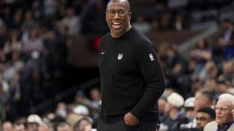 Knicks offer coaching job to Mike Brown and are working on a deal, AP source says