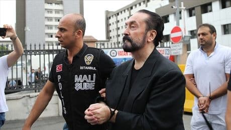 8 bin yıl hapis cezası alan Adnan Oktar'ın son hali! Avukatı paylaştı...