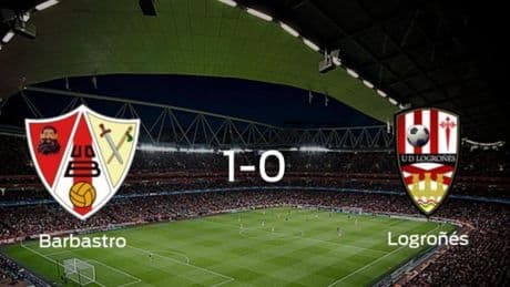 El Barbastro vence 1-0 en su estadio frente al Logroñés