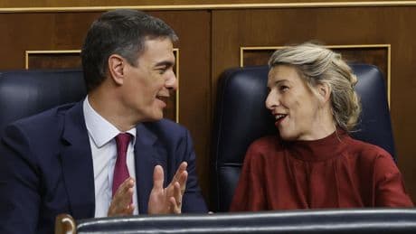 Las reformas de Sánchez y Díaz dejan más paro juvenil: uno de cada tres con estudios sin empleo y alquiler inasumible