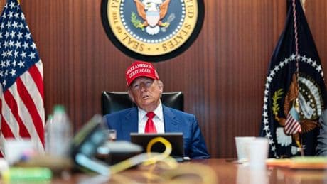 Trump especula con un “cambio de régimen” en Irán