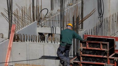 Konjunktur: „Deutsche Wirtschaft fasst langsam wieder Tritt“ – Ifo-Index steigt weiter