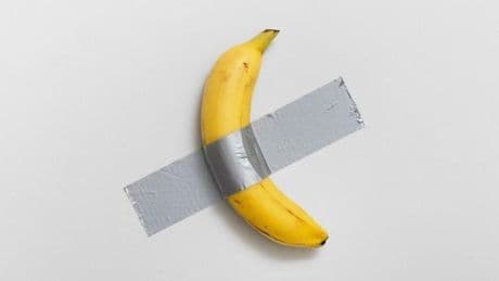 La banana de Cattelan de 6 millones de euros, engullida: un visitante del museo tiene la culpa