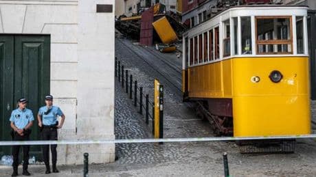 A Lisbonne, le déraillement du funiculaire de Gloria plonge la ville dans le deuil