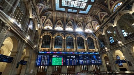 El Ibex pone a tiro los máximos y fía a la banca la continuidad de su rally