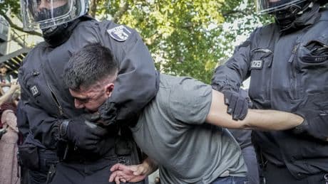 Almanya'da polis Filistin'e destek eylemine sert müdahalede bulundu
